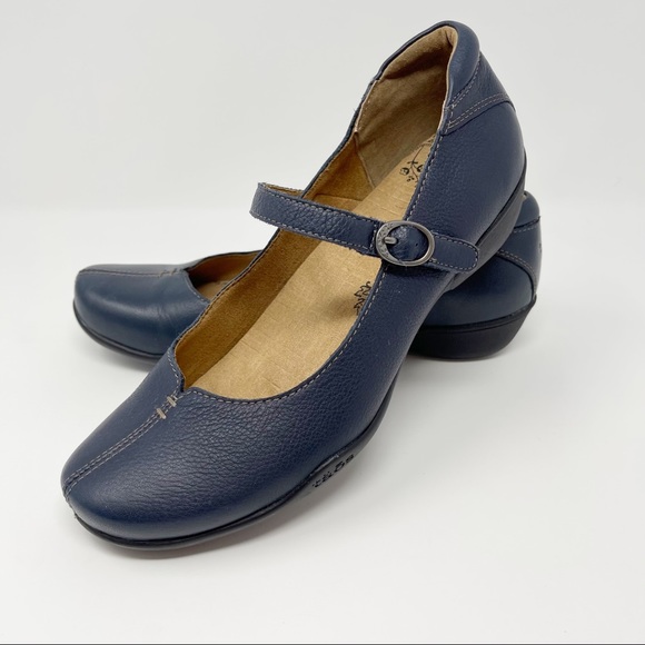 Taos Footwear Shoes - Taos Navy Leather Mary Janes Size 8 Comfort